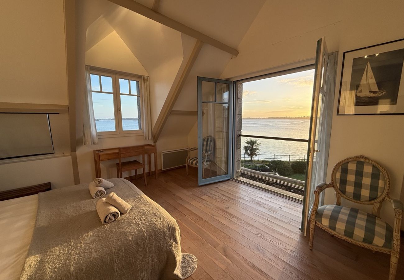 Maison à Locmariaquer - Les embruns, les pieds dans l'eau