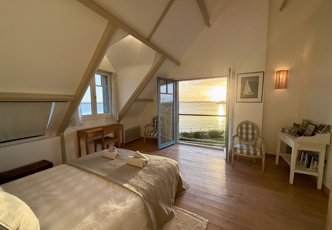 Maison à Locmariaquer - Les embruns, les pieds dans l'eau